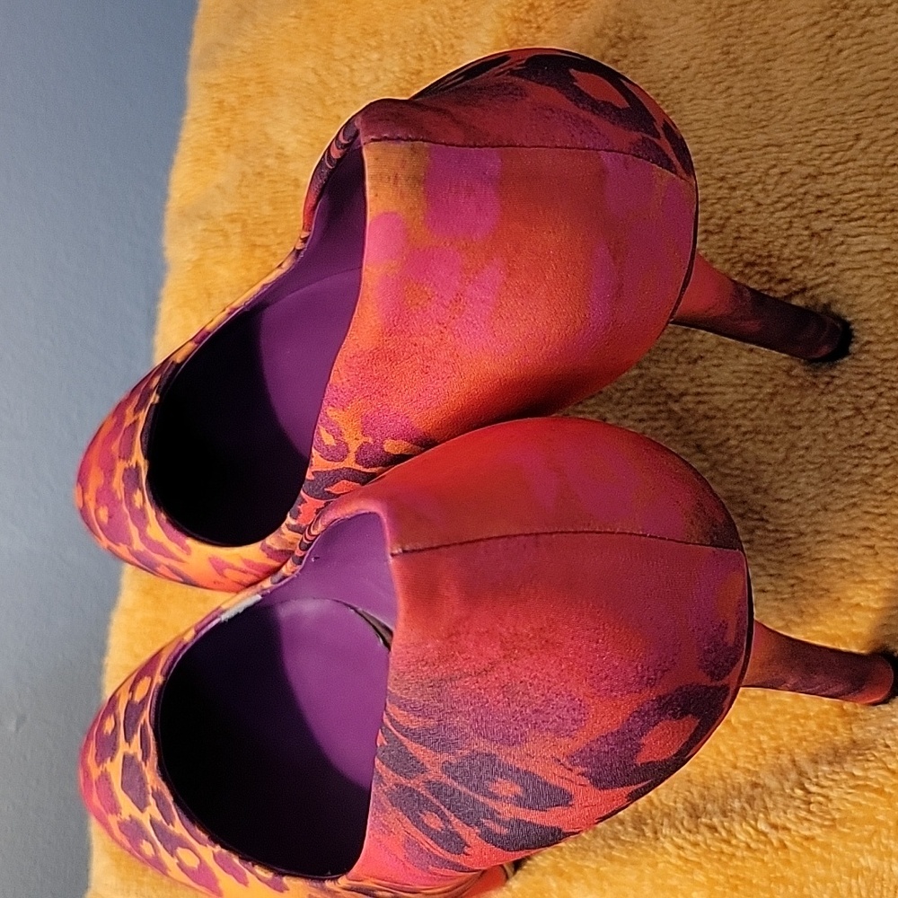 Nine West - Picture 2 of 9